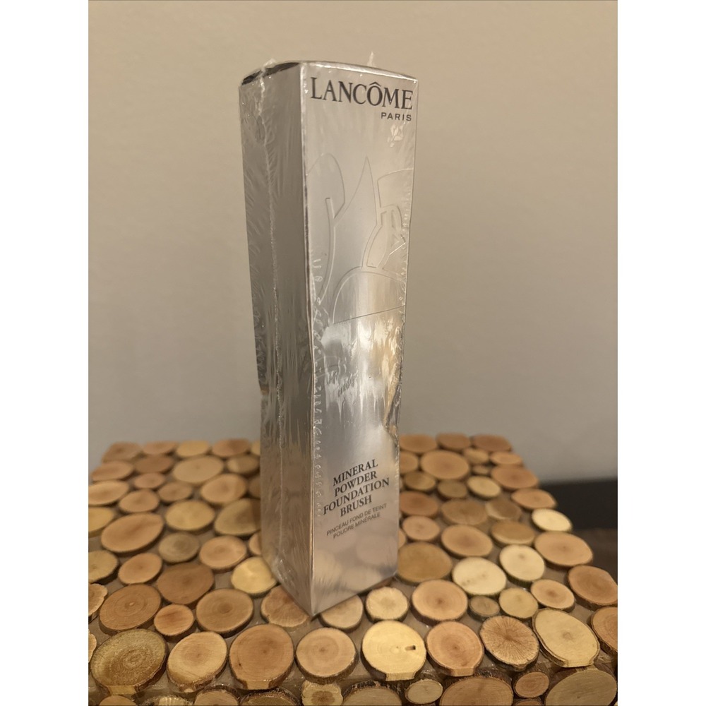 Lancome Mineral Powder Foundation Brush 100 BNIB Factory SEALED